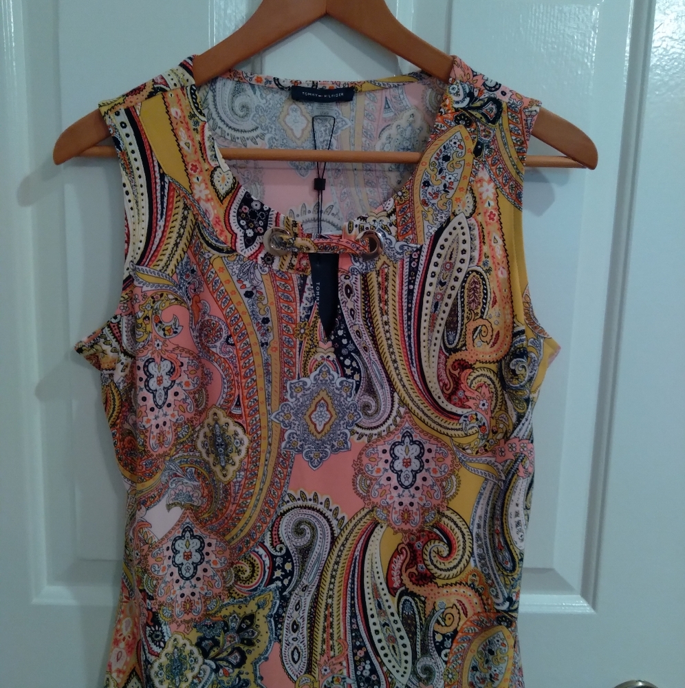 Tommy Hilfiger | NWT Paisley Sleeveless blouse w/metal grommets